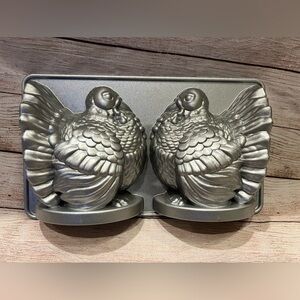 Nordic Ware Williams Sonoma 10 Cup 2.4 L Thanksgiving Holiday 3D Turkey Cake Pan